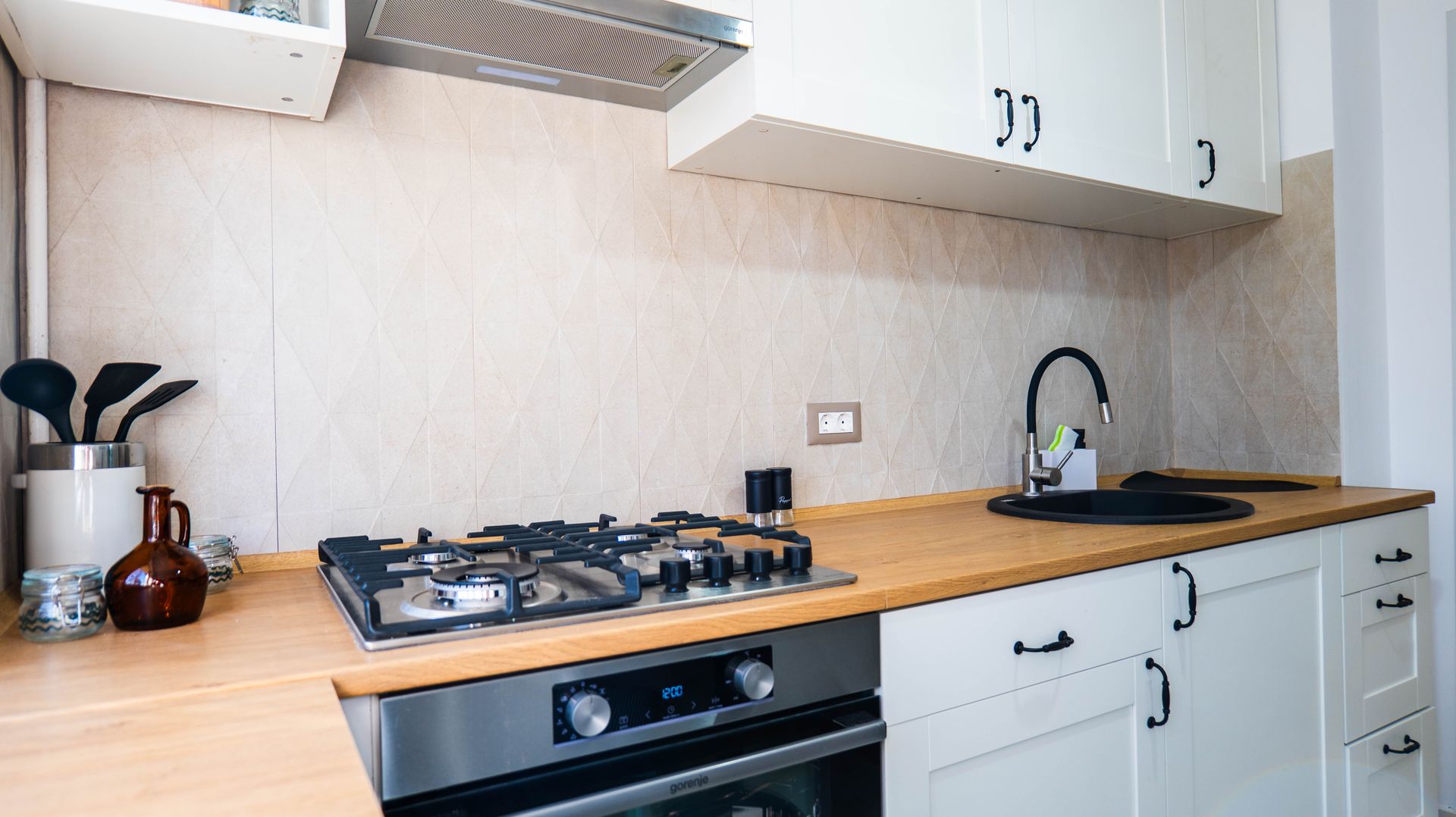Vanzare apartament 2 camere, complet renovat, Metrou si Parc Bazilescu - Poză 9