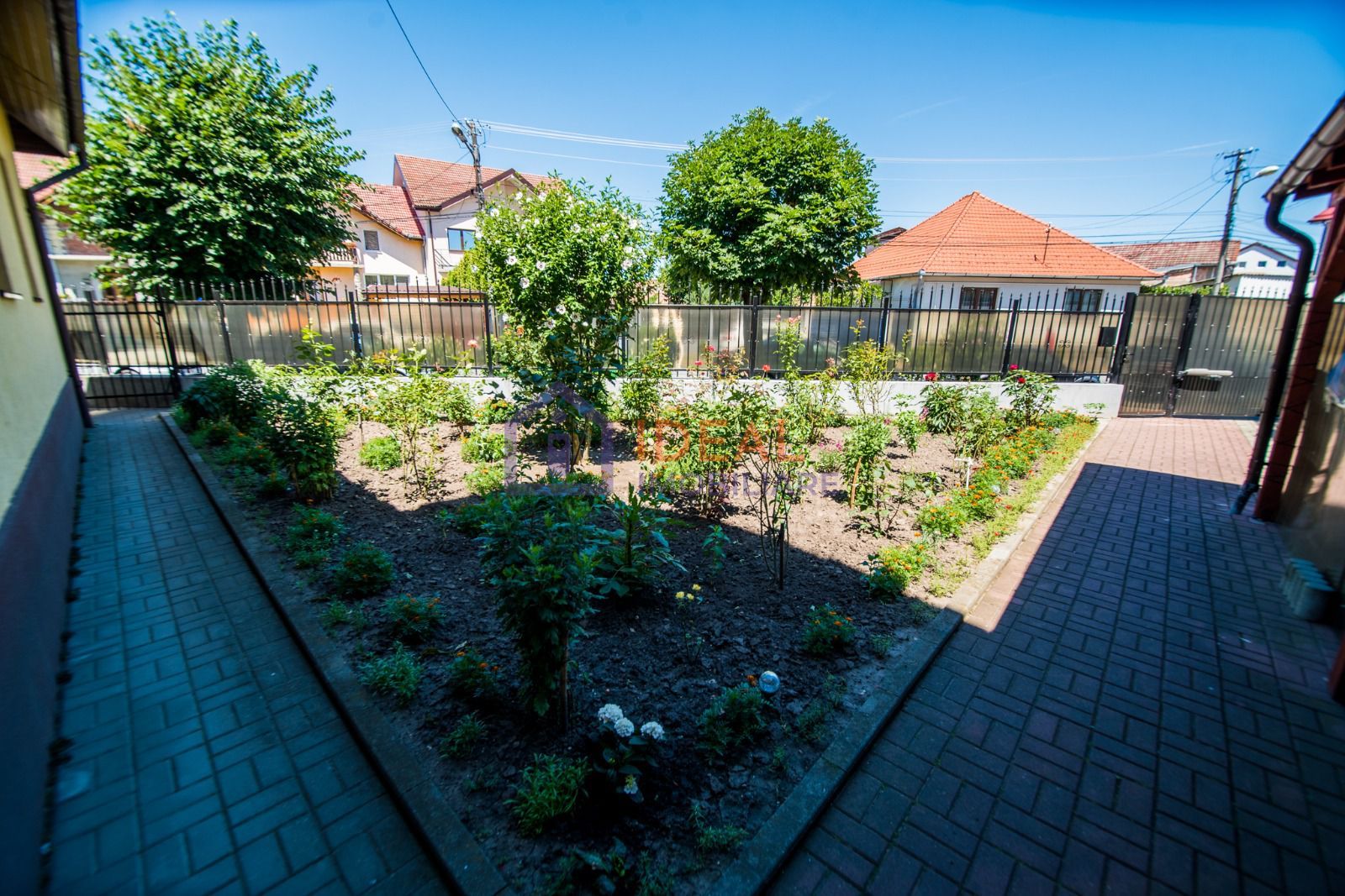 Casa Individuala cu 8 camere si 430 mp de curte, zona Calea Poplacii - Poză 2