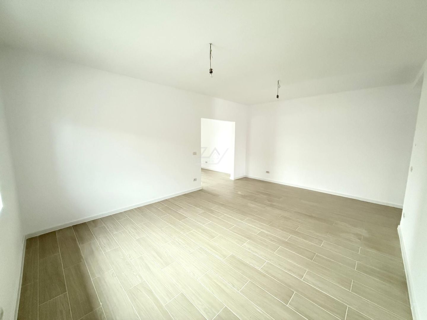 Comision 0. Duplex FINALIZAT 82 mp. Teren generos. - Poză 5