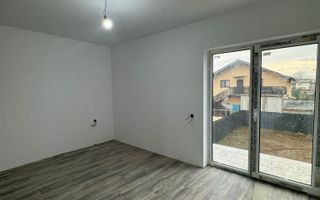 De vânzare - Casă cu 4 camere în cartier Izvor - Poză 6
