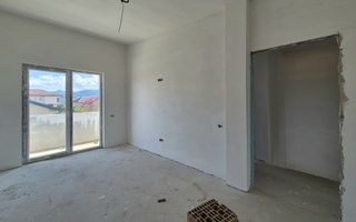 Casă / Vilă patru camere, curte proprie 250 mp, stil Duplex - Poză 8