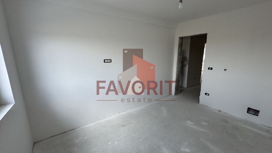 Aproape de benzinaria ESO. Finisaje la alegere - Poză 12