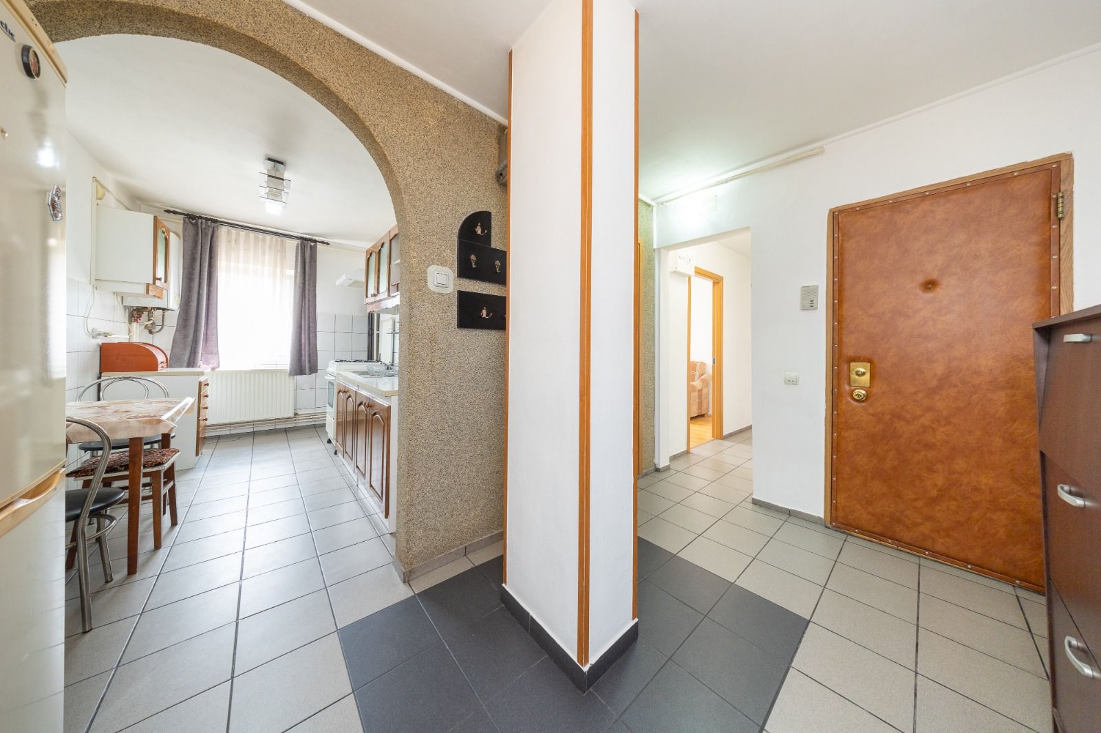 COMISION 0% | 3 CAMERE DECOMANDAT | 2 PARCĂRI | TRACTORUL RMX192750 - Poză 4