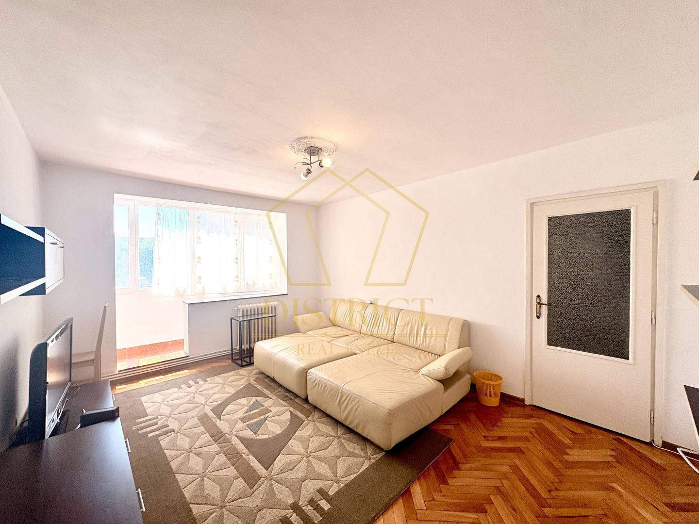 Apartament spațios cu 3 camere | Ultracentral - Poză 1