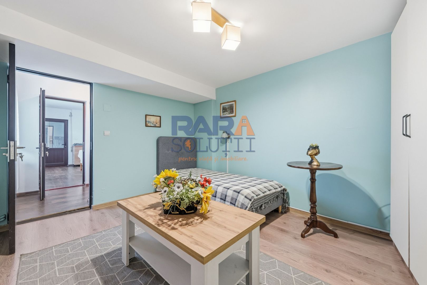 Casă micuță + un pic de curte - Poză 8