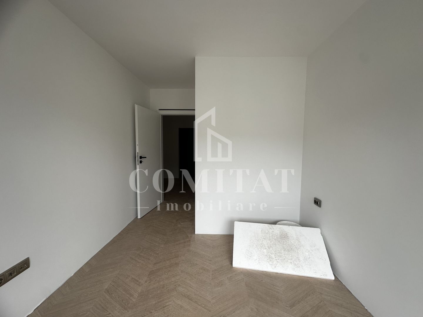 Apartament 3 camere | Loc de parcare | Zona Eroilor-Floresti - Poză 4