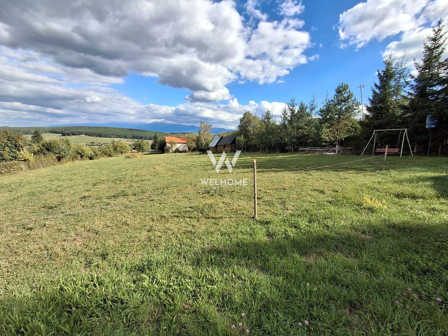 Casa de vanzare cu teren generos in Tocile, Sibiu - Poză 16