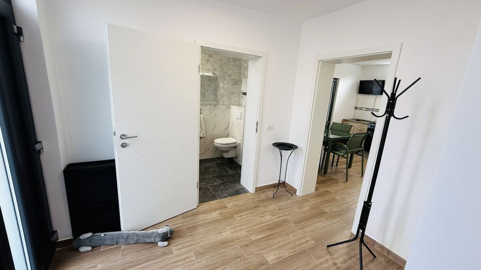 Giroc Central | Casă renovată complet | 4 camere | 2 bai - Poză 11