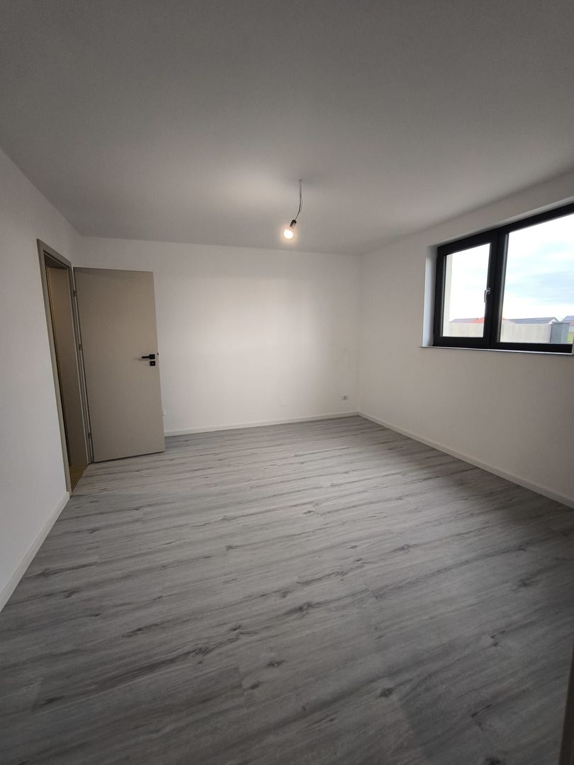 CASA NOUA SUPERBA IN NOJORID BIHOR 4 CAMERE - Poză 11