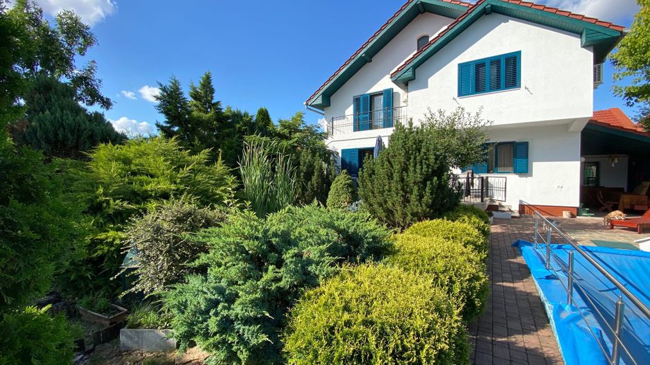 Vila in Braytim cu piscina - Poză 1
