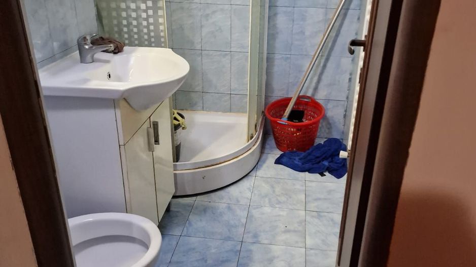 Vanzare apartament 2 camere, parter, central - Poză 4