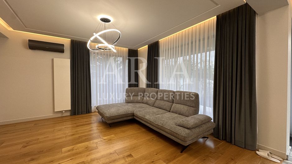 Vila de LUX cu 7 camere IANCU NICOLAE - Poză 11