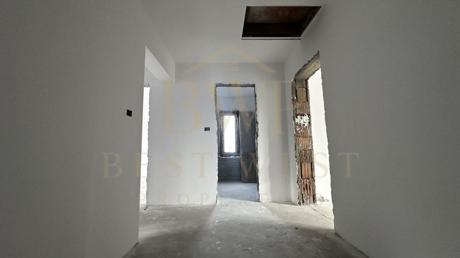 Duplex, 4 dormitoare, Mosnita, drum asfaltat, toate utilitățile - Poză 12