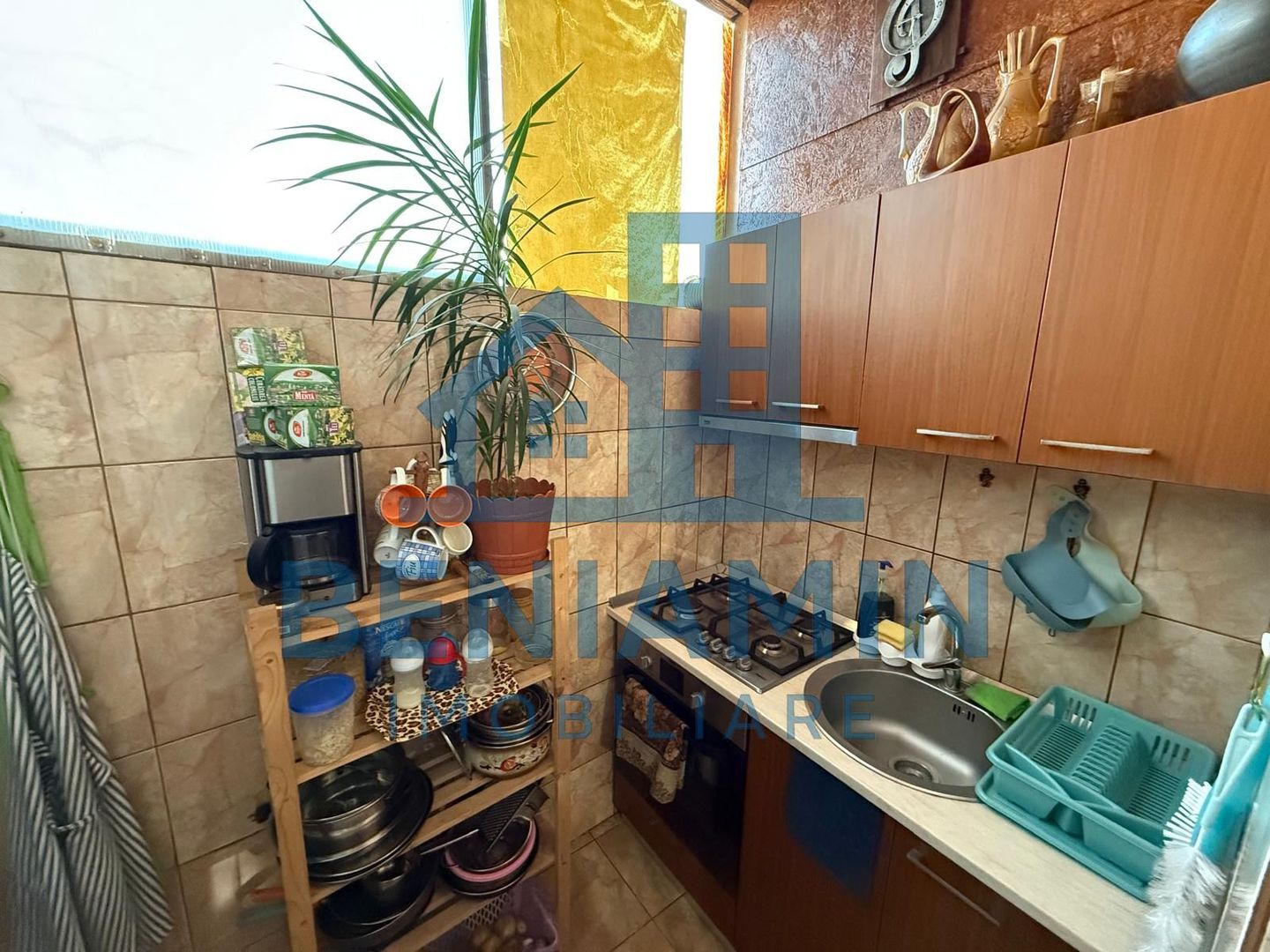 Casa P+1-cu 3 dormitoare-2 bai-Living-Bucatarie-Bariera Valcii - Poză 15