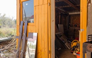 Casă spațioasă cu potențial de renovare și personalizare, în Viișoara - Poză 18