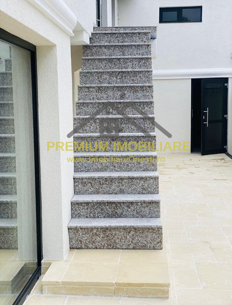 Spatiu Comercial de Închiriat in Onesti - Poză 8