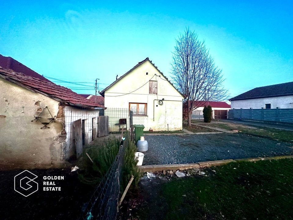 Teren 530 mp cu utilitati, constructie 3 camere cu centrala proprie,zona Poltura - Poză 5