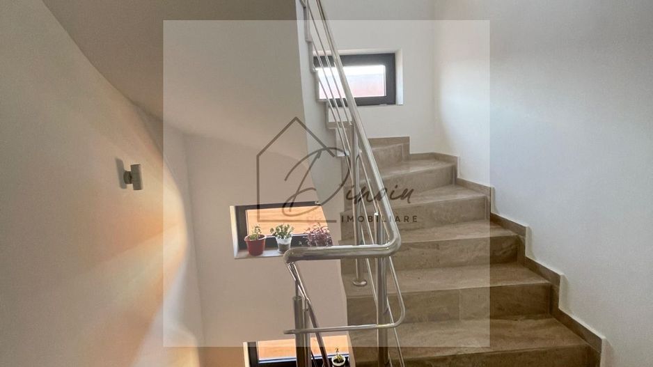 2 camere Premium I Vedere Panoramica I 82 mp - Poză 23