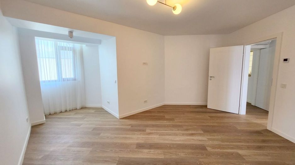 De vanzare apart. 3 camere Faleza , vedere Dunare, 78 mp, renovat premium - Poză 11