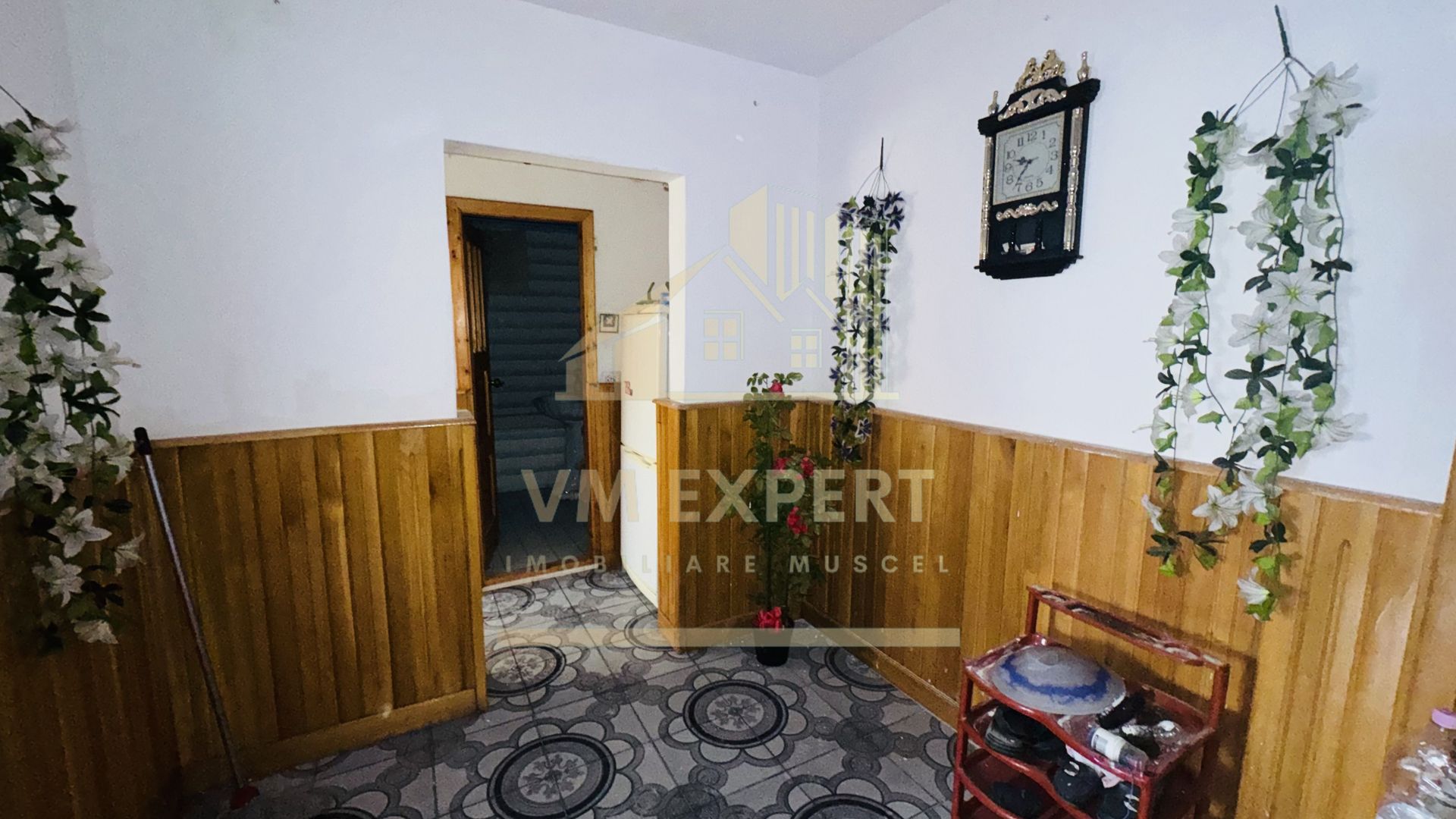 APARTAMENT 2 CAMERE ETAJ 2 GRUI CAMPULUNG - Poză 12