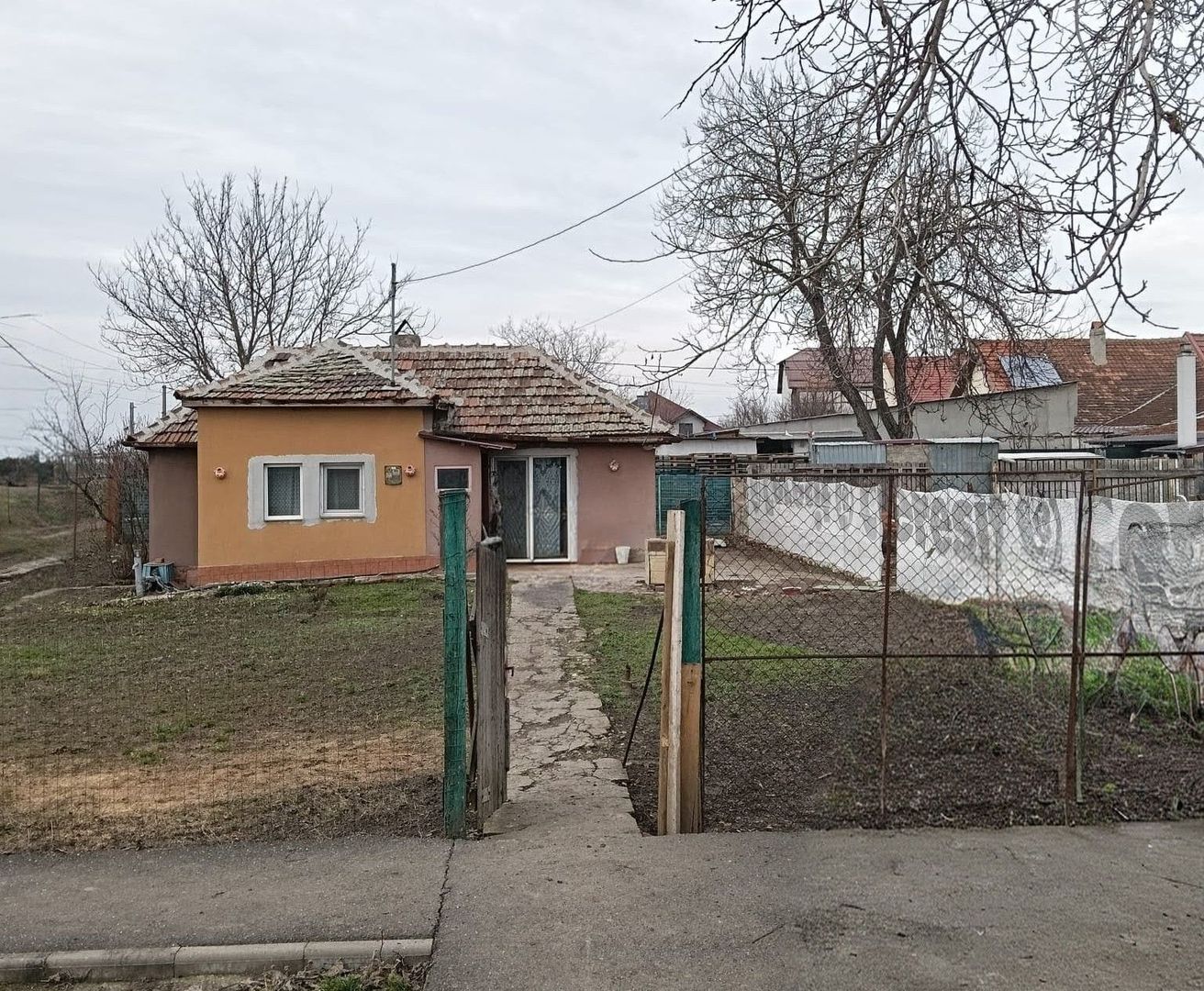 Casa cu teren 403 mp RONAT - Poză 1