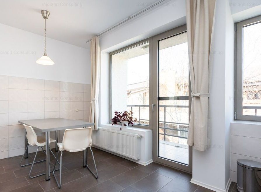 Apartament 3 camere de închiriat spațios proaspăt renovat - Poză 13