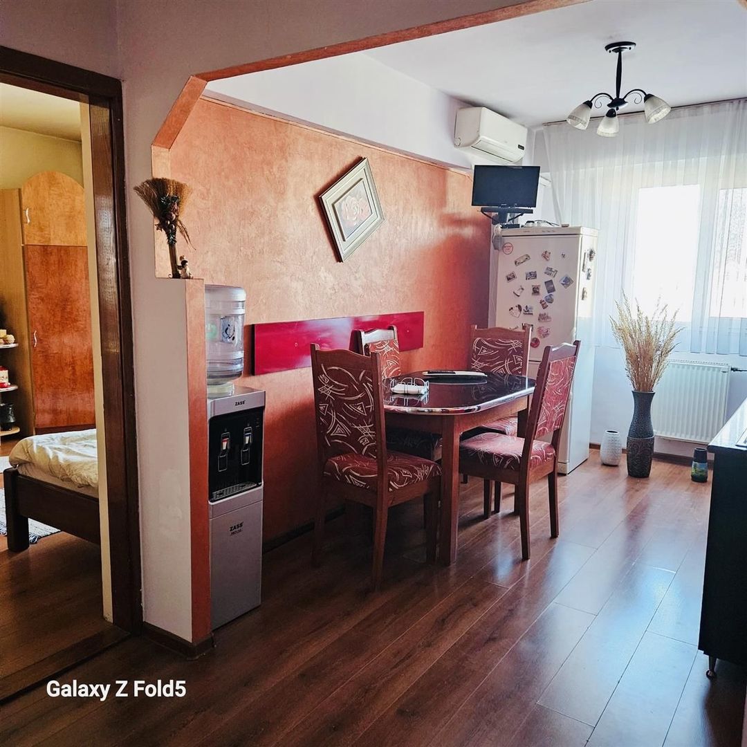 APARTAMENT CU 2 CAMERE DECOMANDAT CALEA ARADULUI - Poză 7