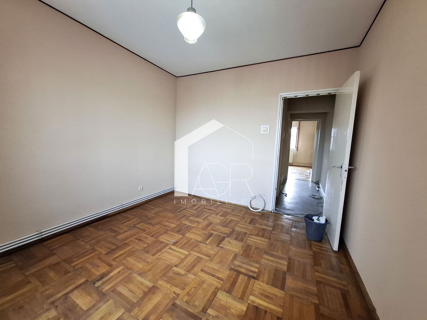 Apartament cu 4 camere, zona Nord - Poză 8