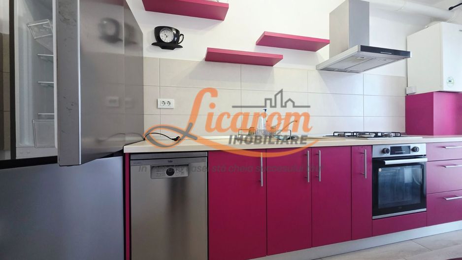 Apartament 2 camere, mobilat, lift, parcare, animale,Cristian BV - Poză 3