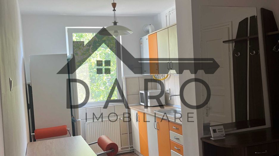 De inchiriat apartament 2 camere Cornisa - Poză 2