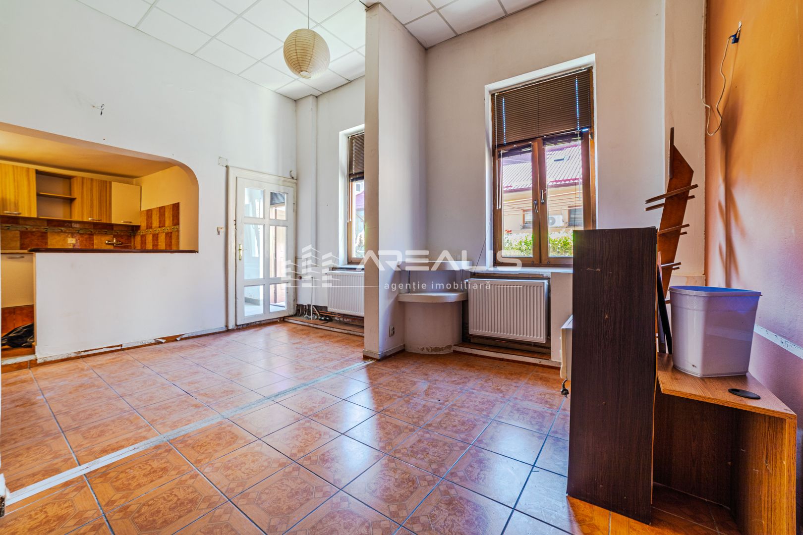 REZERVAT! Apartament cu o cameră -Bulevardul Revoluției 80 - Poză 3