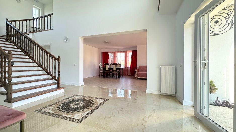 Vânzare casă 5 camere nouă elegantă și spațioasă în Hărman - Poză 8