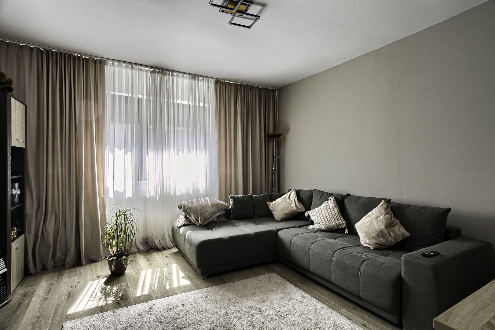 Pret redus Casă individuală la cheie situată Central, Comision 0 - Poză 2