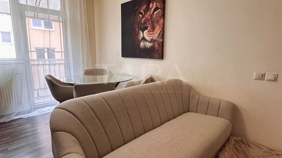 Apartament cu 3 camere, complet mobilat și utilat – strada Eroilor. - Poză 6