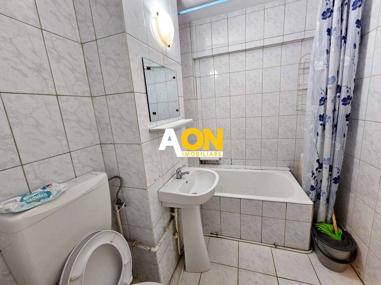 Apartament 2 camere, decomandat, et.3, Cetate, zona Liceului Sportiv - Poză 8