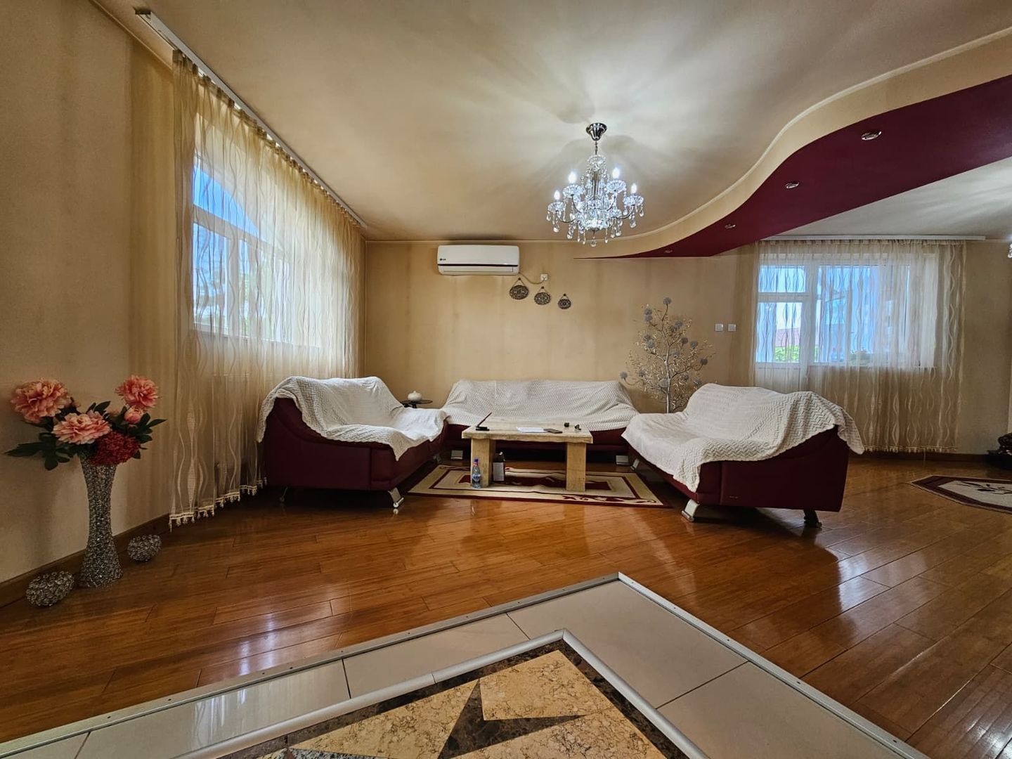 De vanzare-Vila spatioasa cu gradina si foisor-oaza de liniste - Poză 14