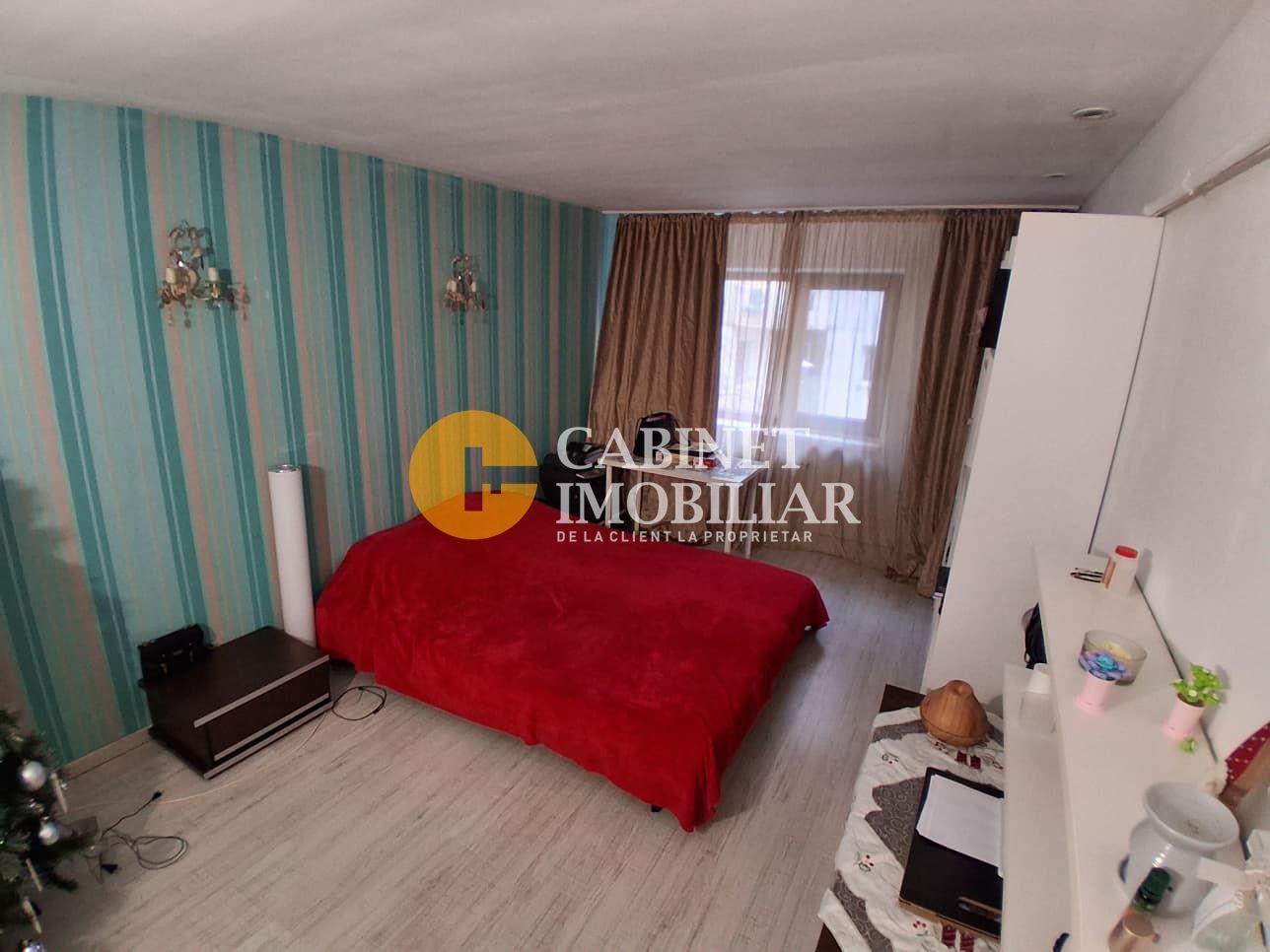 Apartament 3 camere, decomandat, zona centrala - Iasi - Poză 1