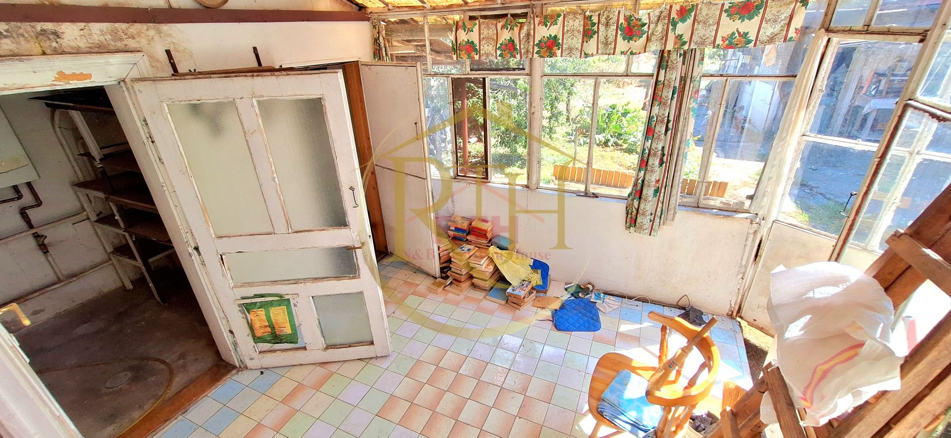 Oferim spre vanzare casa + teren, zona Sagului,  Necesita renovare - Poză 13