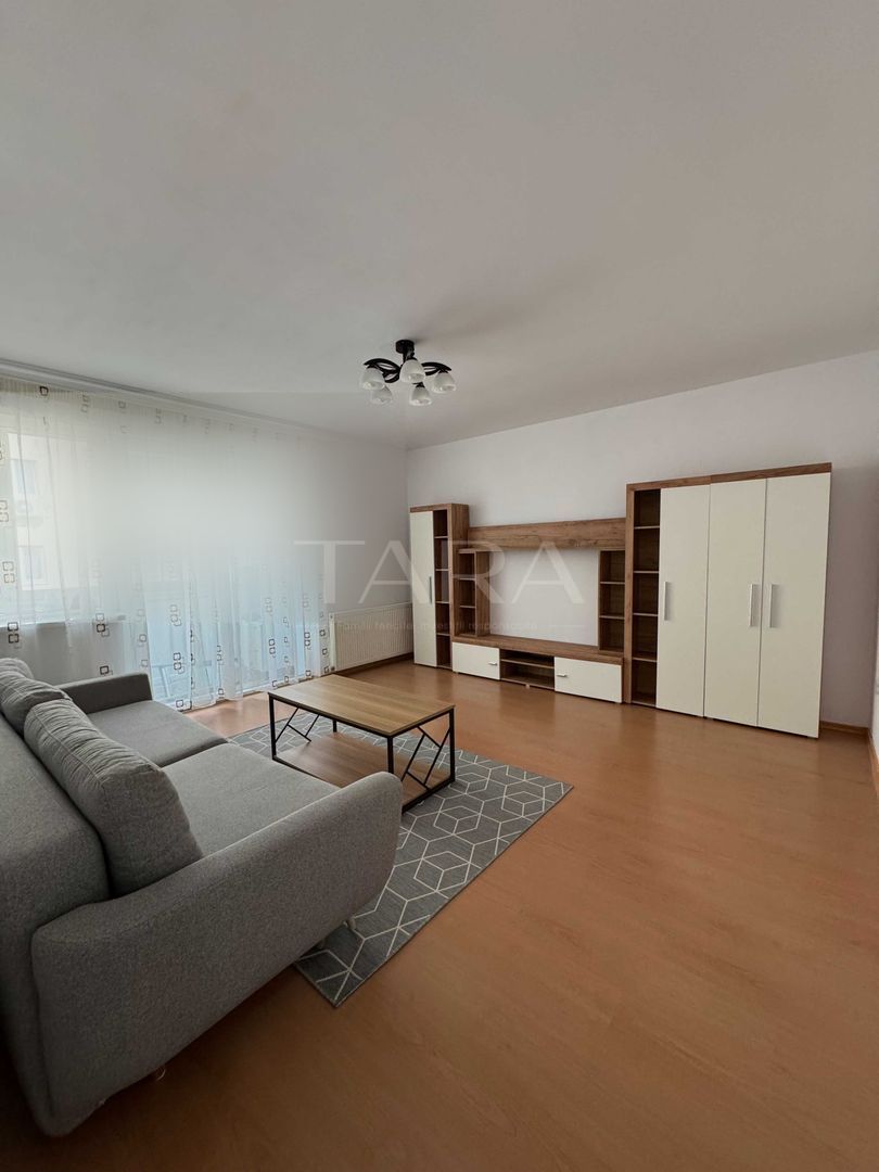 Apartament cu 2 camere, decomandat – Florești. - Poză 1