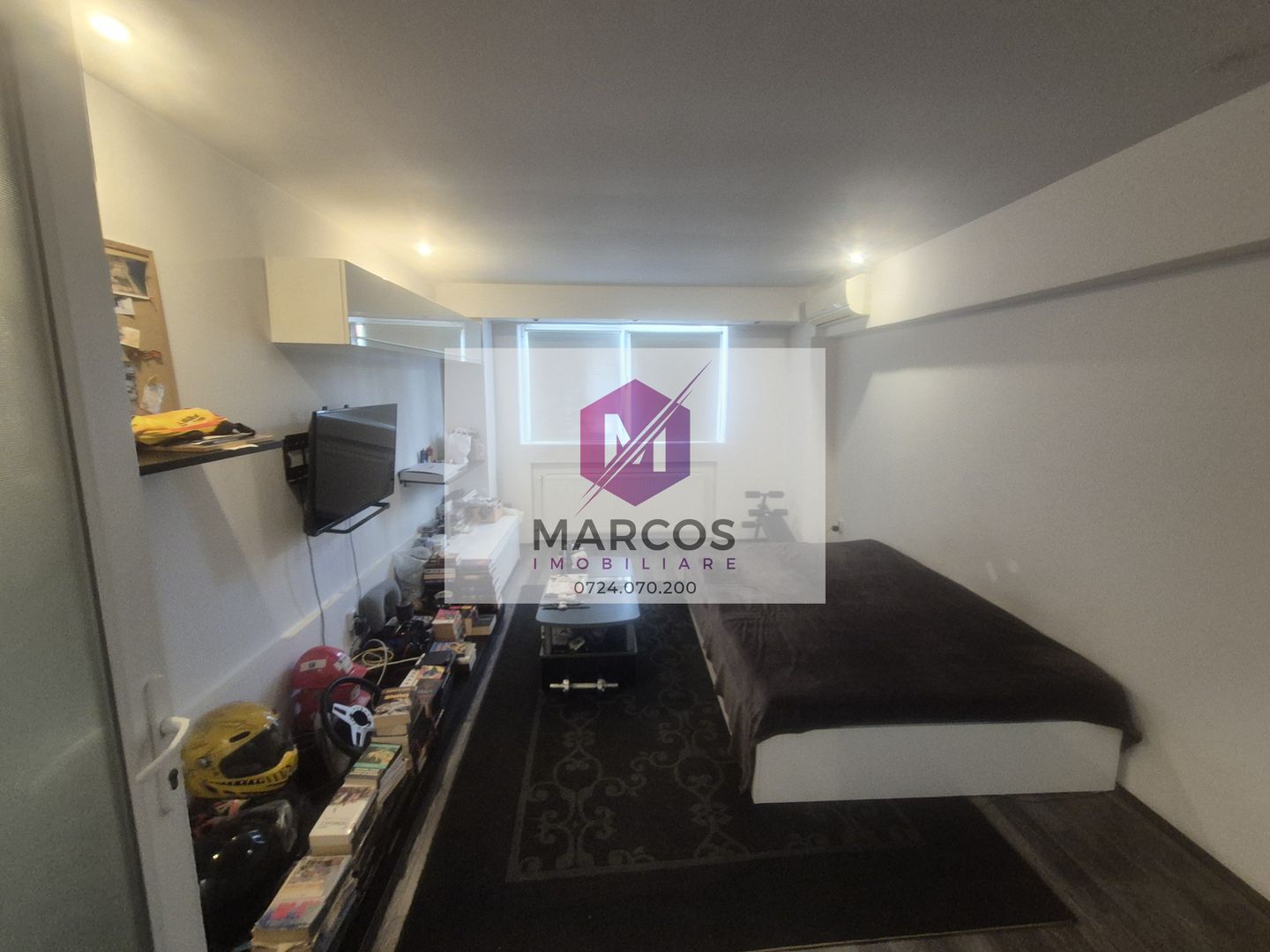 Vand apartament 2 camere Centru - Poză 1