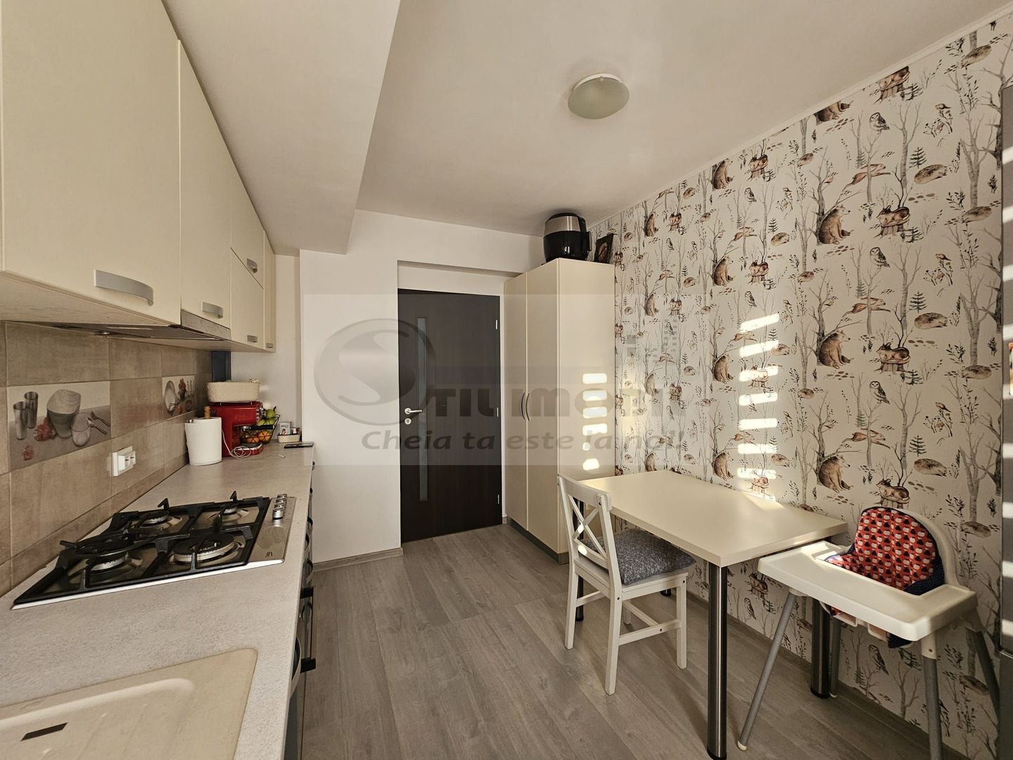 Bucium apartament 3 camere decomandat 145.000 euro - Poză 10