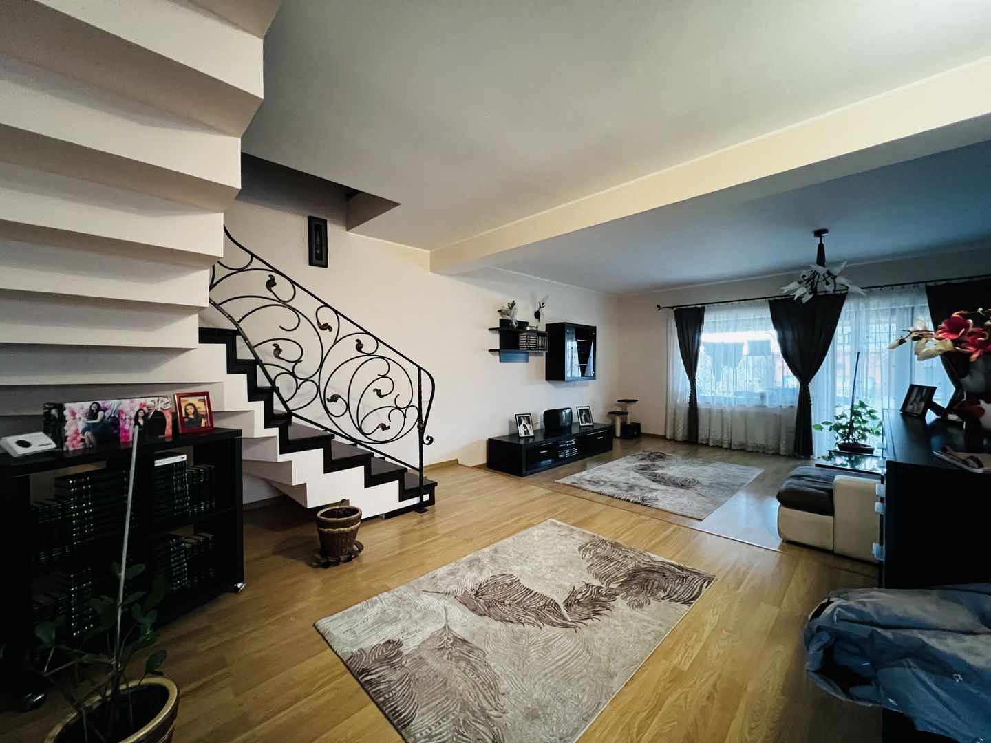 Casa in zona Centrala I 160 mp utili I Dumbravita - Poză 2