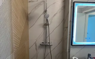 Apartament 2 camere Mamaia | Vedere frontală la lac | mobilat modern - Poză 15