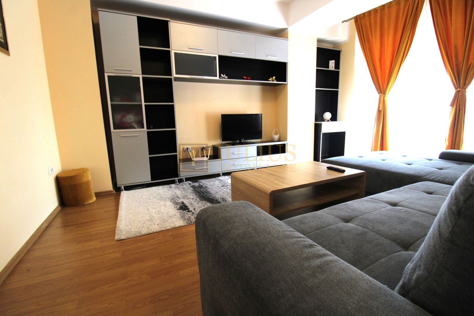 Apartament cu 3 camere in Girocului - Poză 1