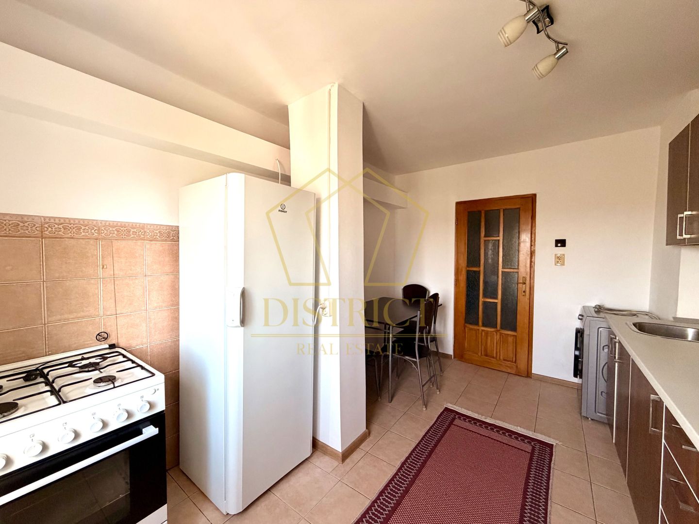 Apartament decomandat cu 2 camere | Steaua - Poză 3