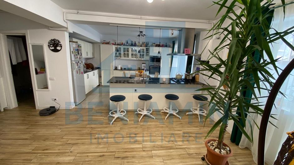 Apartament pe 2 nivele 133mp curte terasa George Enescu bloc nou - Poză 2