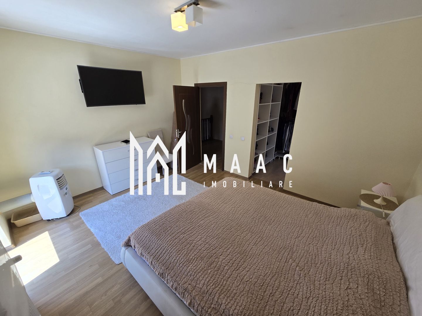 Vila 5 camere moderna 300 mp teren Zona Tineretului - Poză 12