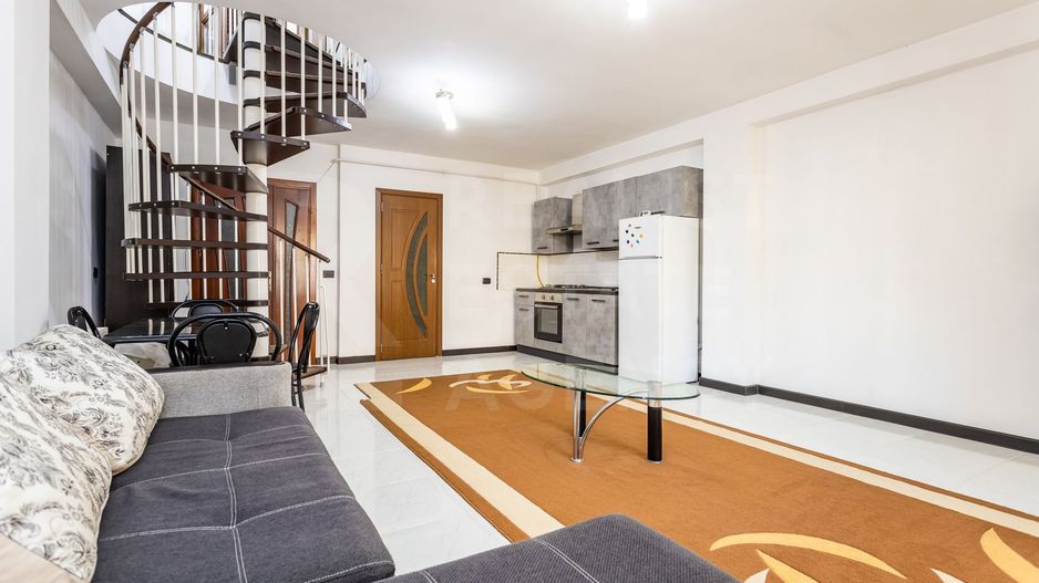 Chirie, apartament, 2 camere, strada Alexei Şciusev, Centru - Poză 1