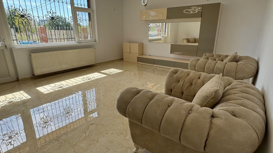 Terasă 22 mp // Vedere la Lac // Renovat - Poză 1