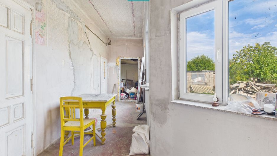 Casă spatioasă și solidă în Pecica - Poză 18